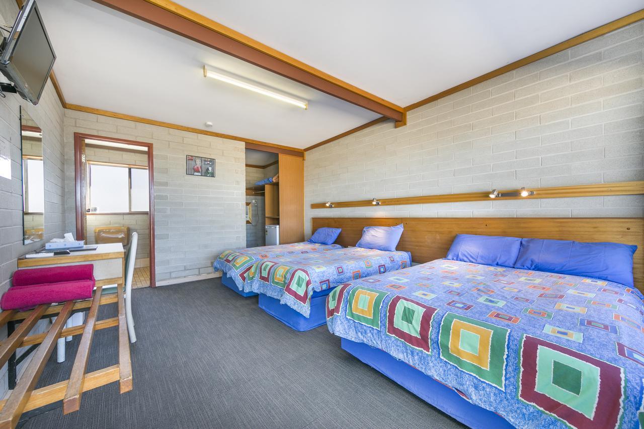 Nullarbor Roadhouse Hotel Екстериор снимка