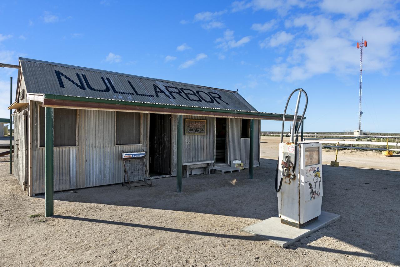 Nullarbor Roadhouse Hotel Екстериор снимка