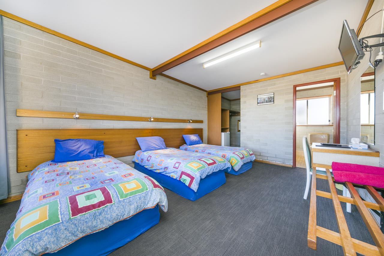 Nullarbor Roadhouse Hotel Екстериор снимка